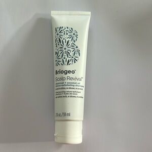 🎁Bundle for a Deal all Beauty Items! 
Briogeo Scalp Revival Shampoo